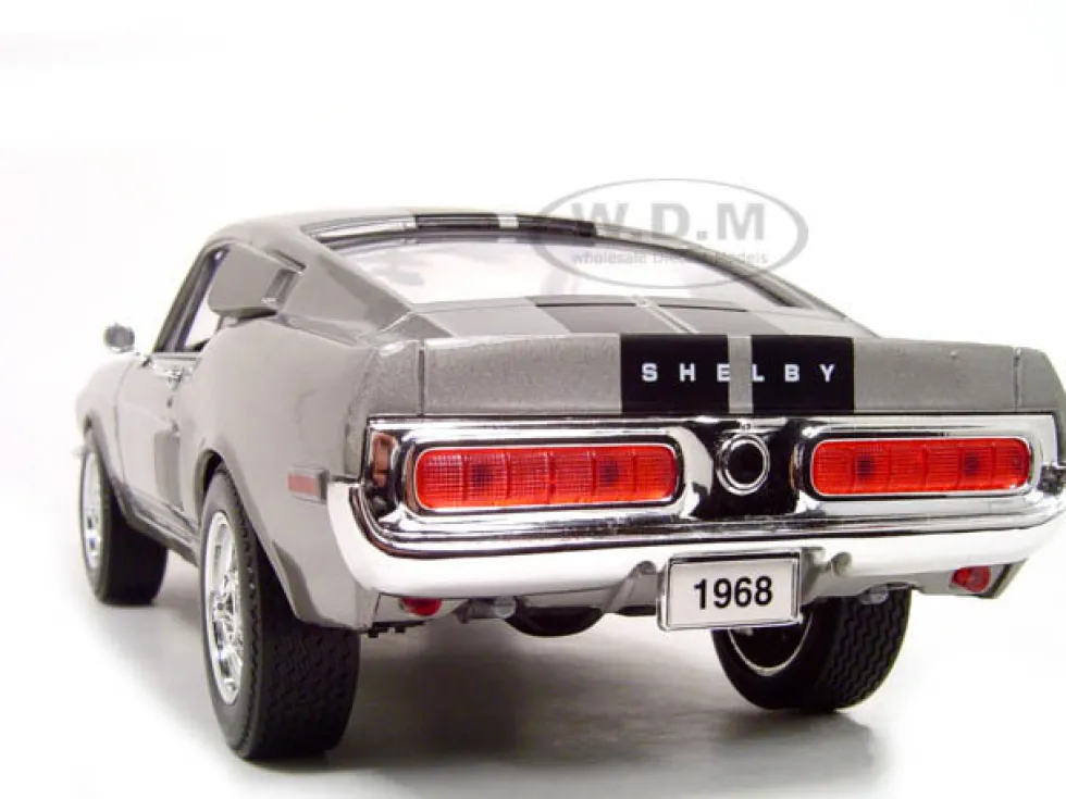1968 Shelby GT 500KR Silver 1/18 Diecast Model Car Road Signature 92168