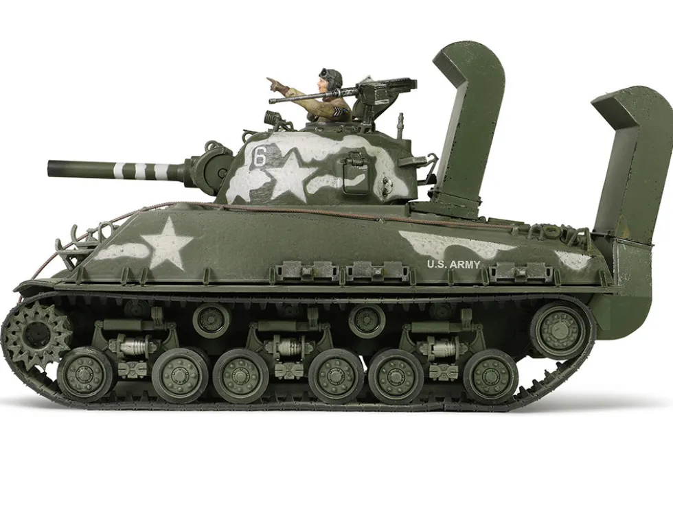Sherman M4 (105) Howitzer Medium Tank "US Army, 711th Tank Battalion, Okinawa" (1945) "Engine Plus" Series 1/32 Diecast Model by Metal Proud - www.diecastmodelswholesale.com