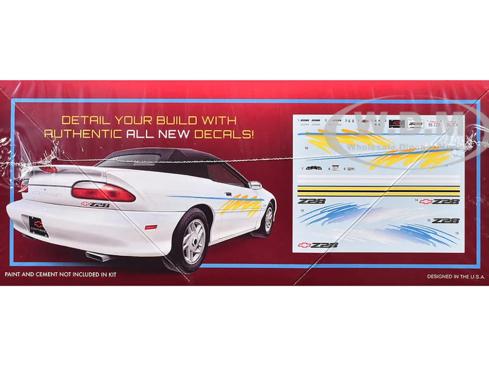Skill 2 Model Kit 1996 Chevrolet Camaro Z28 Convertible 1/25 Scale Model by AMT