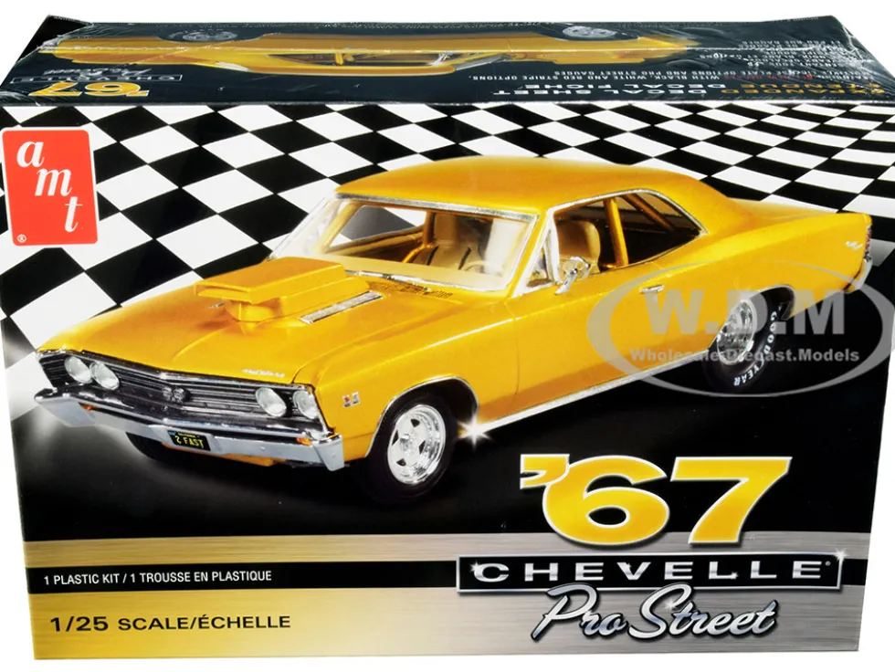 Skill 2 Model Kit 1967 Chevrolet Chevelle Pro Street 1/25 Scale Model AMT AMT876 M