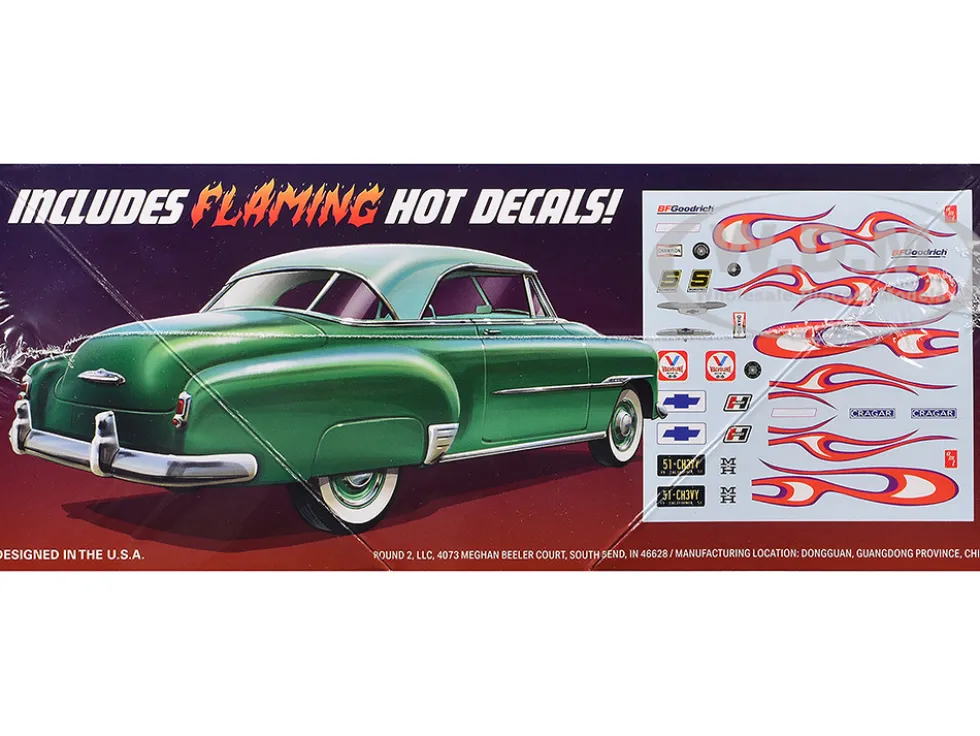 Skill 2 Model Kit 1951 Chevrolet Cruiser 3-in-1 Kit 1/25 Scale Model by AMT