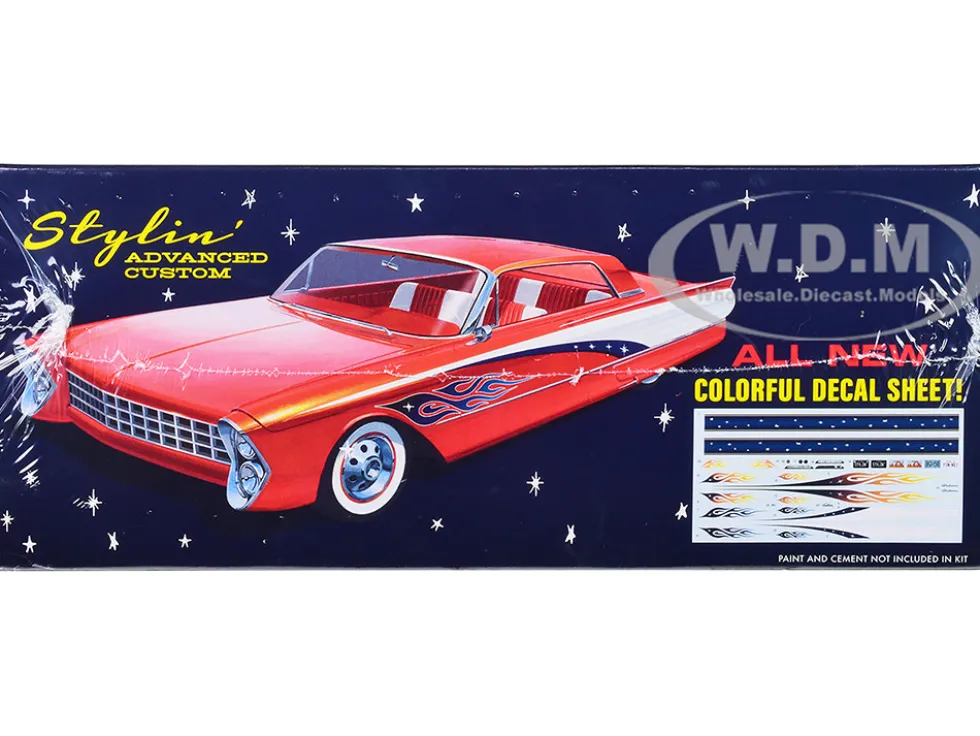 Skill 2 Model Kit 1961 Ford Galaxie Hardtop 3 in 1 Kit 1/25 Scale Model AMT AMT1430