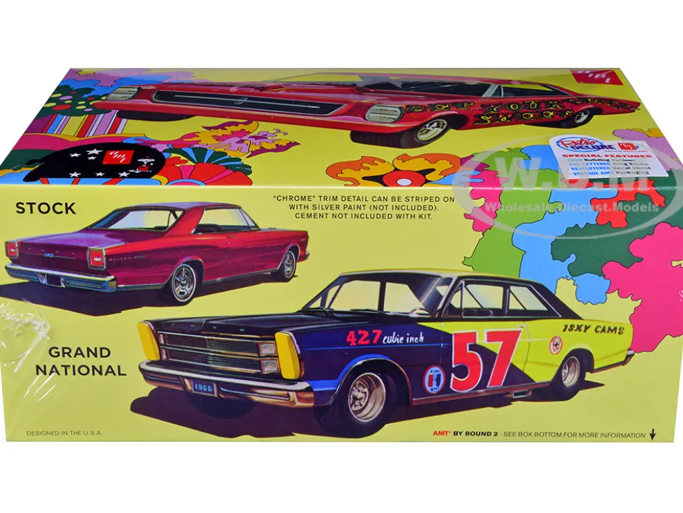 Skill 2 Model Kit 1966 Ford Galaxie 500 Hardtop Sweet Bippy 4 in 1 Kit 1/25 Scale Model AMT AMT1393