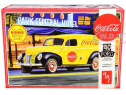 Skill 3 Model Kit 1940 Ford Sedan Delivery Van Coca Cola Display Base 1/25 Scale Model AMT AMT1161