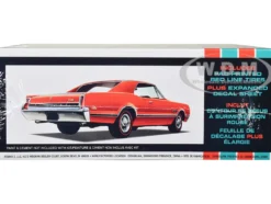 Skill 2 Model Kit 1966 Oldsmobile 442 W 30 Hardtop 1/25 Scale Model AMT AMT1432M