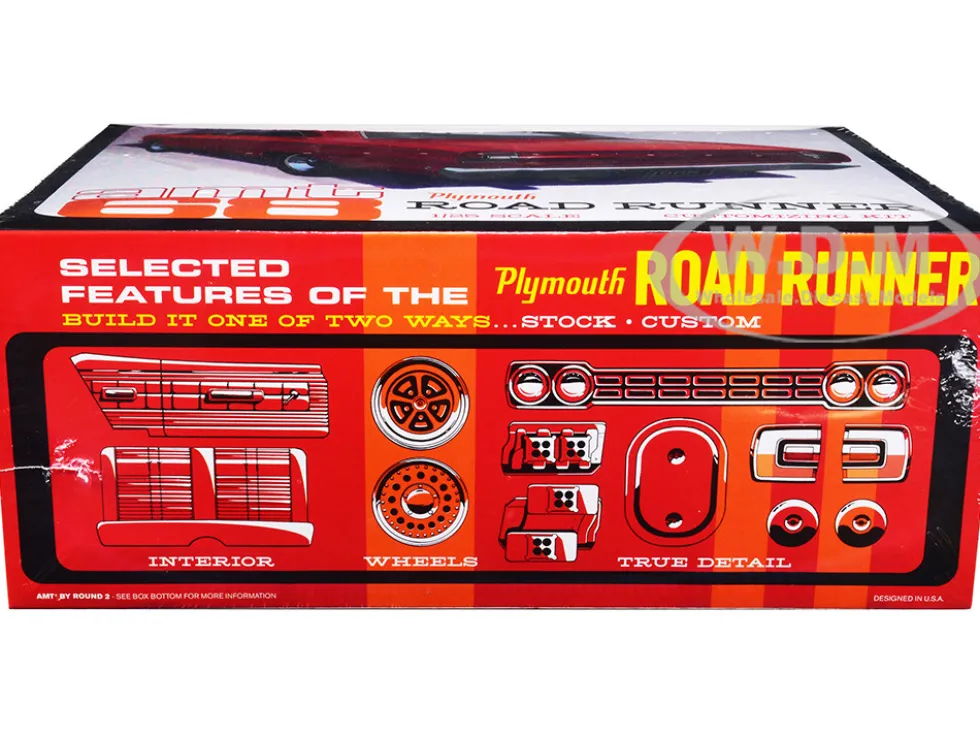 Skill 2 Model Kit 1968 Plymouth Road Runner 1/25 Scale Model AMT AMT1363