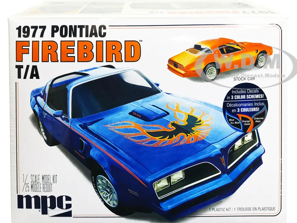 Skill 2 Model Kit 1977 Pontiac Firebird T/A Trans Am 1/25 Scale Model MPC MPC916 M