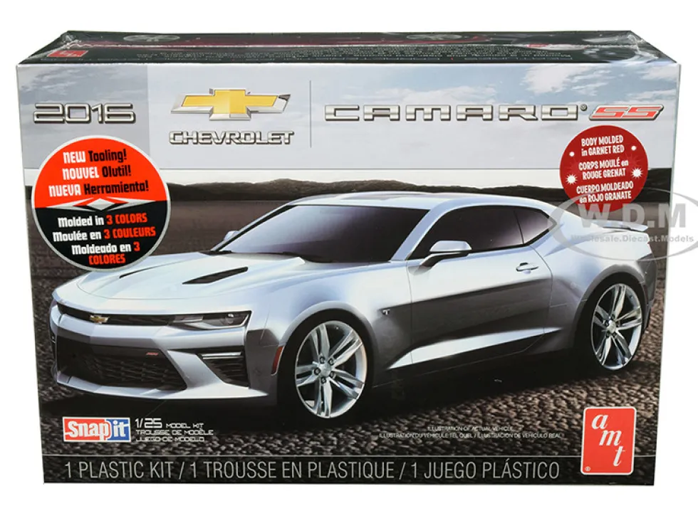Skill 1 Snap Model Kit 2016 Chevrolet Camaro SS 1/25 Scale Model AMT AMT982 M