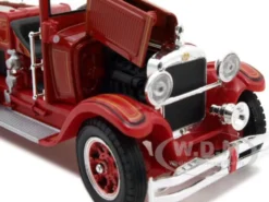 1928 Studebaker Fire Engine 1/32 Diecast Model Car Signature Models 32347