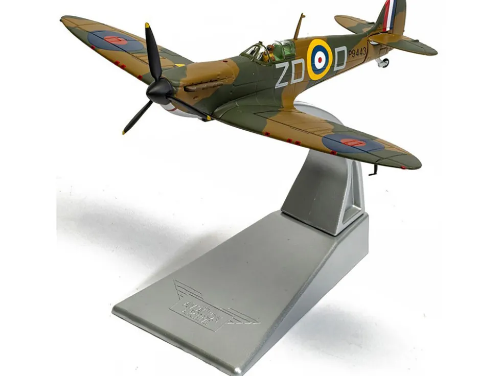 Supermarine Spitfire MkI Fighter Aircraft "P9443 ZD-D, Flight Lieutenant Douglas Bader, No. 222 Squadron, Battle of Britain" (1940) Royal Air Force "The Aviation Archive" Series 1/72 Diecast Model by Corgi