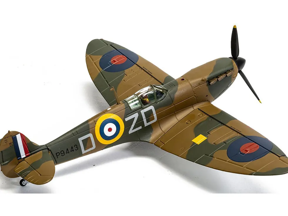 Supermarine Spitfire MkI Fighter Aircraft "P9443 ZD-D, Flight Lieutenant Douglas Bader, No. 222 Squadron, Battle of Britain" (1940) Royal Air Force "The Aviation Archive" Series 1/72 Diecast Model by Corgi