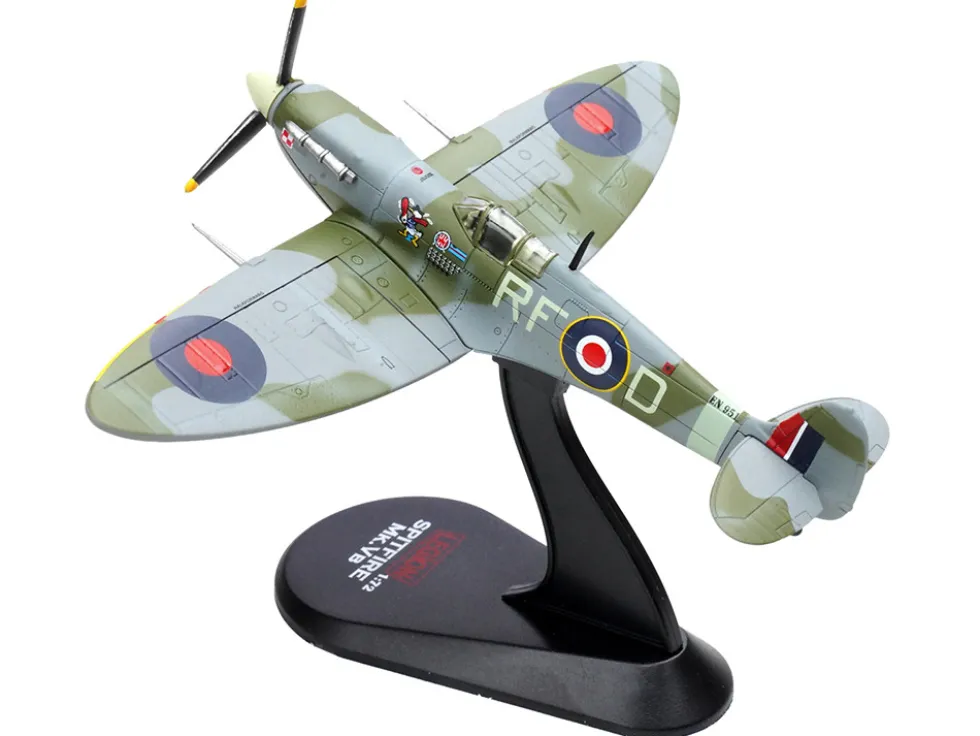 Supermarine Spitfire Mk Vb Fighter Aircraft "EN951, Ace Jan Zumbach, No. 303 Polish Kosciuszko Squadron" (1943) Royal Air Force 1/72 Diecast Model Airplane by Legion
