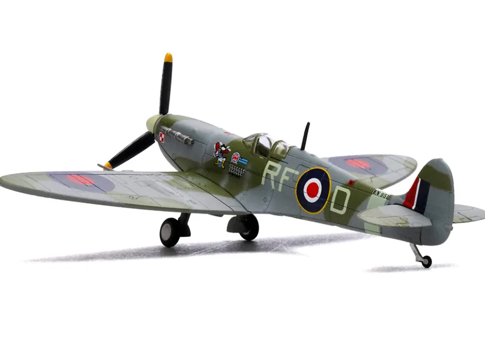 Supermarine Spitfire Mk Vb Fighter Aircraft "EN951, Ace Jan Zumbach, No. 303 Polish Kosciuszko Squadron" (1943) Royal Air Force 1/72 Diecast Model Airplane by Legion