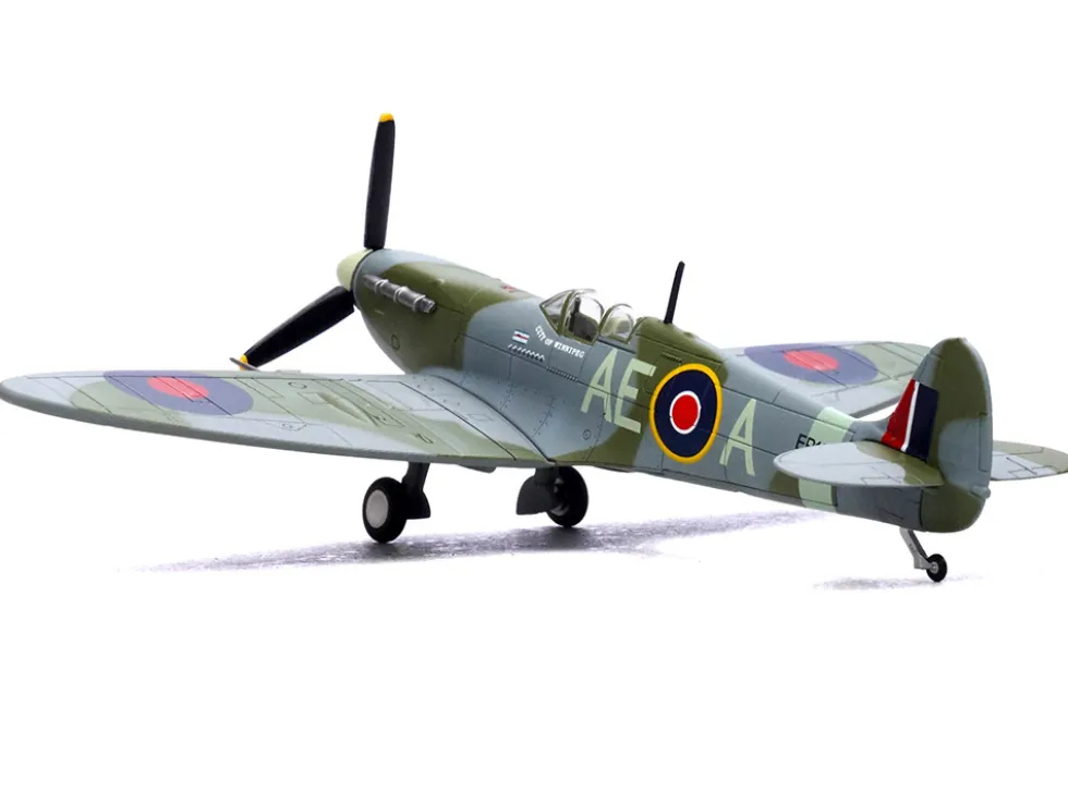 Supermarine Spitfire Mk Vb Fighter Aircraft "EP120, Flight Lieutenant James 'Jeff' Northcott, No. 402 City of Winnipeg Squadron" (1943-1944) Royal Canadian Air Force 1/72 Diecast Model Airplane by Legion