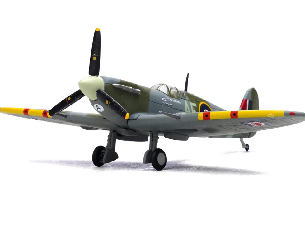 Supermarine Spitfire Mk Vb Fighter Aircraft "EP120, Flight Lieutenant James 'Jeff' Northcott, No. 402 City of Winnipeg Squadron" (1943-1944) Royal Canadian Air Force 1/72 Diecast Model Airplane by Legion