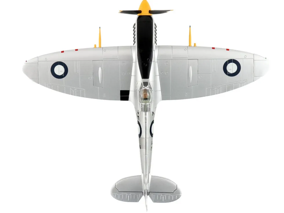 Supermarine Spitfire Mk VIII Fighter Aircraft "A53-379, Flight Lieutenant David Glaser, No. 549 Squadron, Strauss Airstrip" (1944) Royal Australian Air Force "Air Power Series" 1/48 Diecast Model by Hobby Master