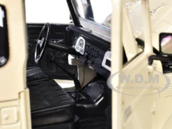 Toyota FJ40 Land Cruiser Beige 
