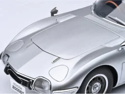 1967 Toyota 2000GT RHD (Right Hand Drive) Silver Metallic 1/18 Model Car by Autoart