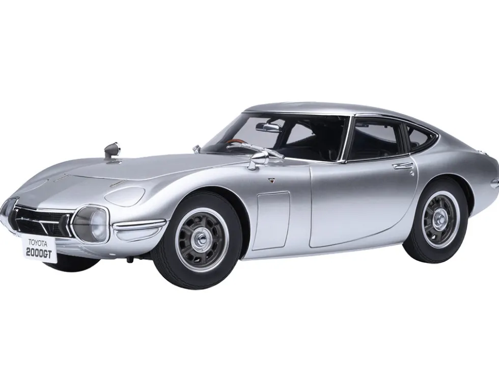 1967 Toyota 2000GT RHD (Right Hand Drive) Silver Metallic 1/18 Model Car by Autoart
