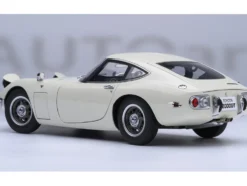 1967 Toyota 2000GT RHD (Right Hand Drive) White 1/18 Model Car by Autoart