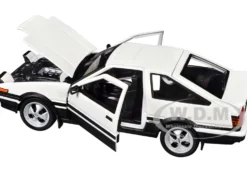 Toyota Sprinter Trueno AE86 RHD (Right Hand Drive) White with Black Stripes 