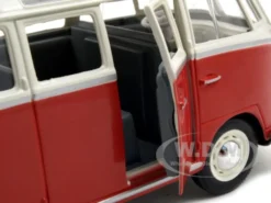 Volkswagen Samba Bus Red 1/25 Diecast Model Car Maisto 31956