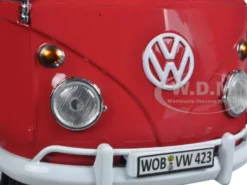 Volkswagen Type 2 (T1) Double Cab Pickup Truck Wax Red 1/24 Diecast Model Car Motormax 79343