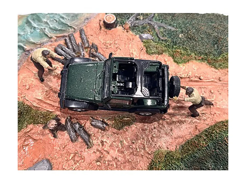 4X4 Mechanics 2 Piece Diecast Figure Set 3 for 1/43 Scale Models American Diorama AD43003